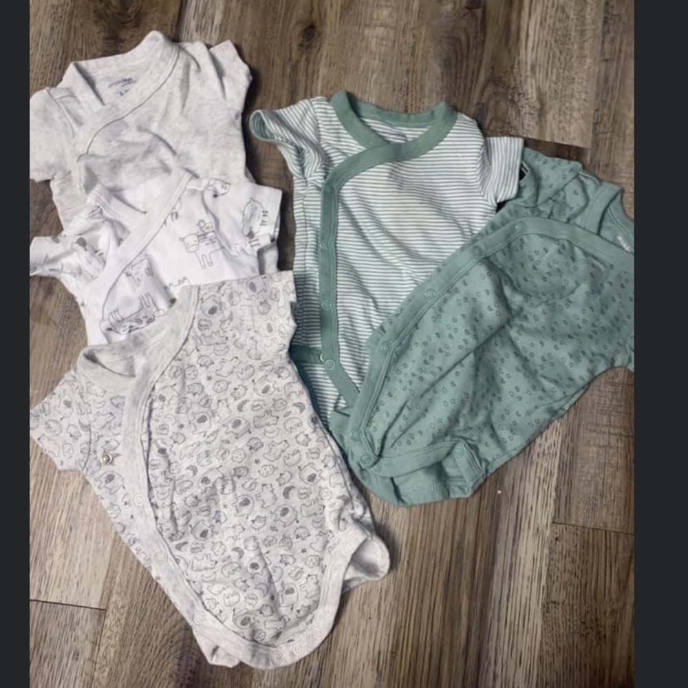 Set of 5 snap onesies
